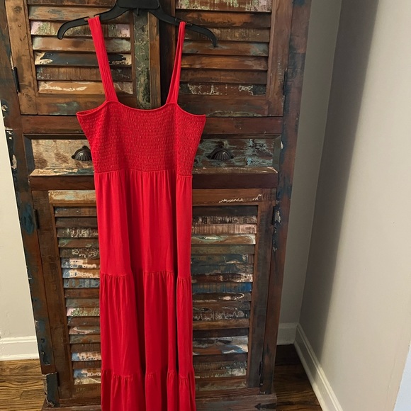 NWT Ann Taylor LOFT Red Smocked Maxi Dress Small Sleeveless - Picture 2 of 4